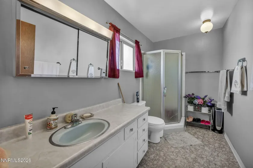 18 Prater, Sparks, Nevada 89431, 3 Bedrooms Bedrooms, ,2 BathroomsBathrooms,Residential,Residential,Prater,260004220