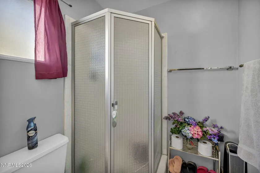 18 Prater, Sparks, Nevada 89431, 3 Bedrooms Bedrooms, ,2 BathroomsBathrooms,Residential,Residential,Prater,260004220