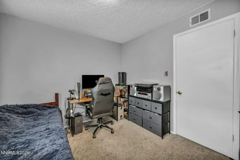 18 Prater, Sparks, Nevada 89431, 3 Bedrooms Bedrooms, ,2 BathroomsBathrooms,Residential,Residential,Prater,260004220