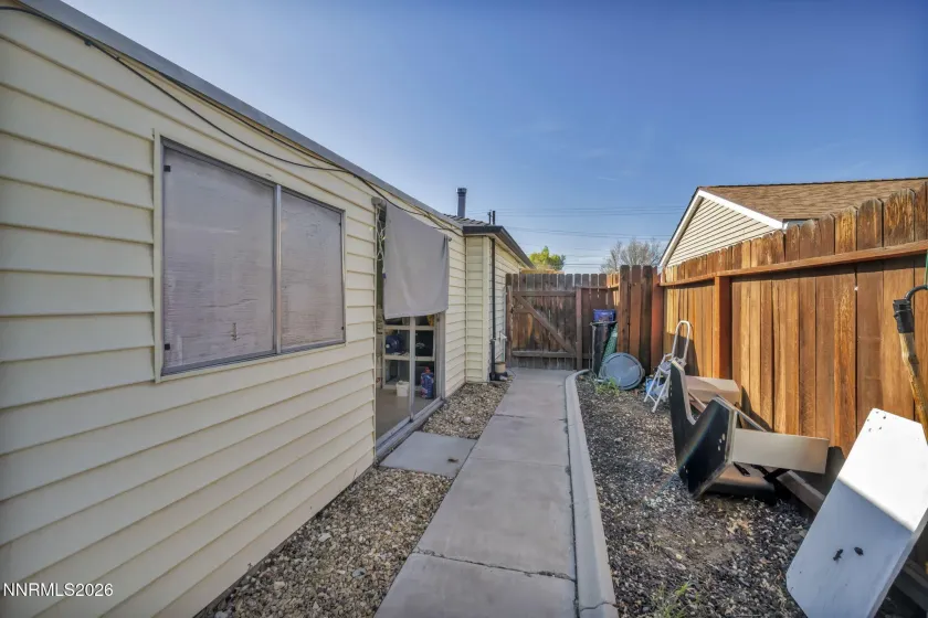 18 Prater, Sparks, Nevada 89431, 3 Bedrooms Bedrooms, ,2 BathroomsBathrooms,Residential,Residential,Prater,260004220