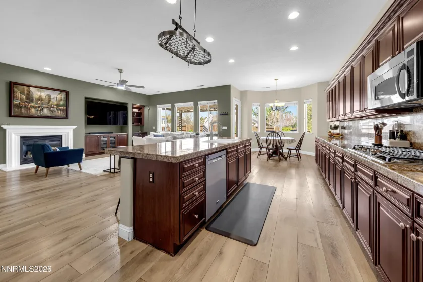 1795 Gold Belt, Reno, Nevada 89521, 4 Bedrooms Bedrooms, ,3 BathroomsBathrooms,Residential,Residential,Gold Belt,260004221