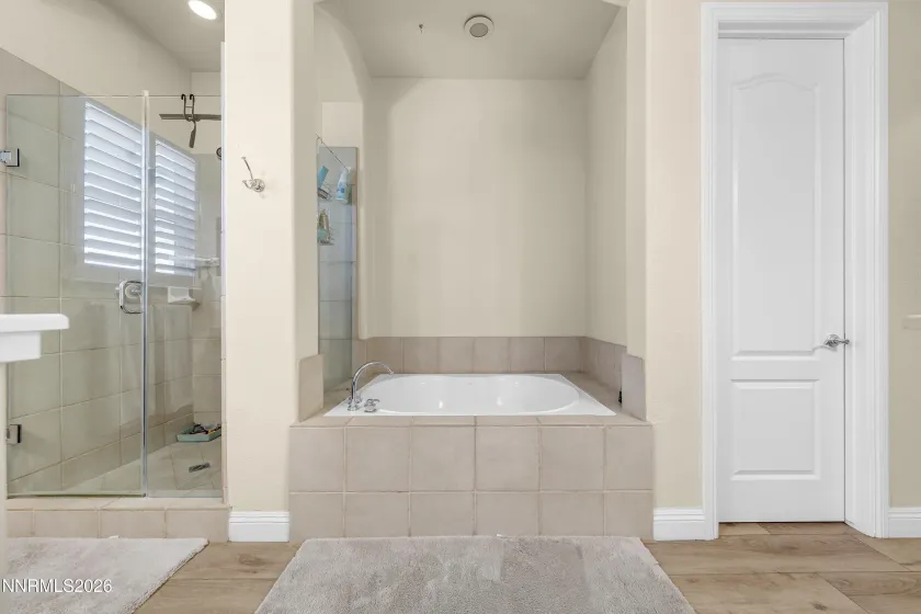 1795 Gold Belt, Reno, Nevada 89521, 4 Bedrooms Bedrooms, ,3 BathroomsBathrooms,Residential,Residential,Gold Belt,260004221