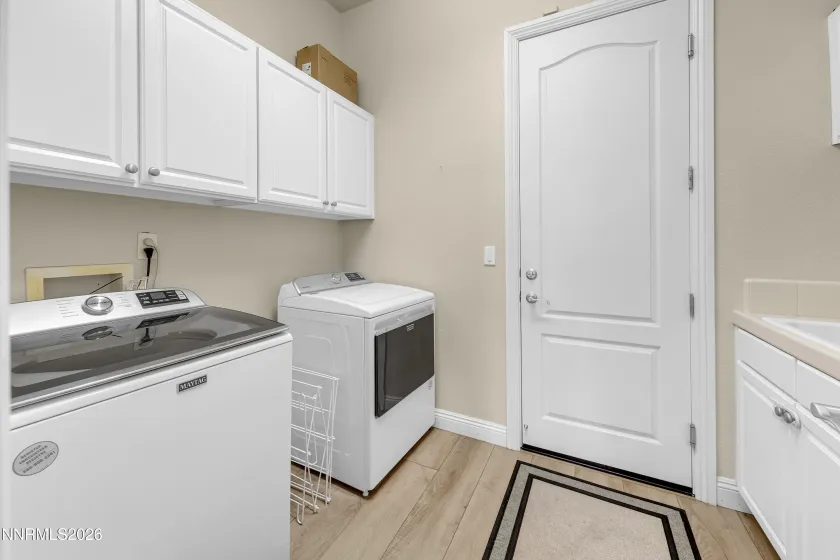 1795 Gold Belt, Reno, Nevada 89521, 4 Bedrooms Bedrooms, ,3 BathroomsBathrooms,Residential,Residential,Gold Belt,260004221