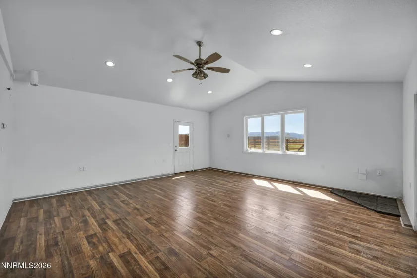 1097 Meadowlark, Gardnerville, Nevada 89460, 4 Bedrooms Bedrooms, ,3 BathroomsBathrooms,Residential,Residential,Meadowlark,260004226