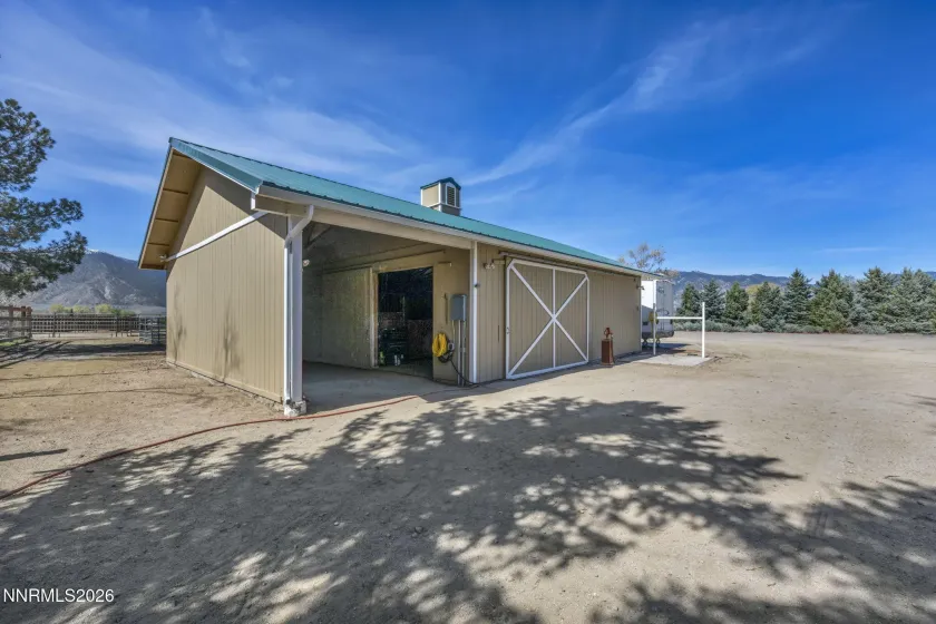 1097 Meadowlark, Gardnerville, Nevada 89460, 4 Bedrooms Bedrooms, ,3 BathroomsBathrooms,Residential,Residential,Meadowlark,260004226