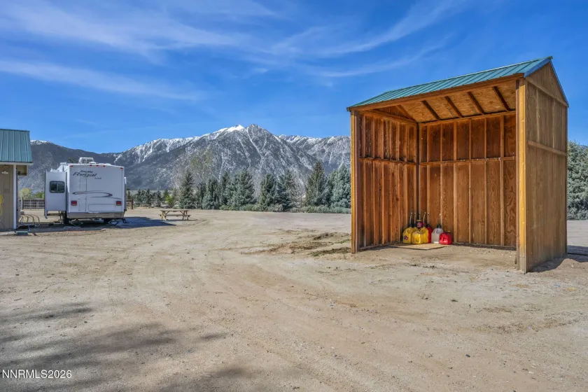 1097 Meadowlark, Gardnerville, Nevada 89460, 4 Bedrooms Bedrooms, ,3 BathroomsBathrooms,Residential,Residential,Meadowlark,260004226