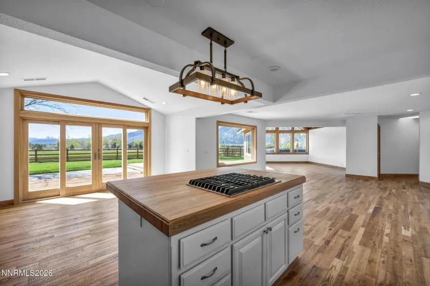 1097 Meadowlark, Gardnerville, Nevada 89460, 4 Bedrooms Bedrooms, ,3 BathroomsBathrooms,Residential,Residential,Meadowlark,260004226