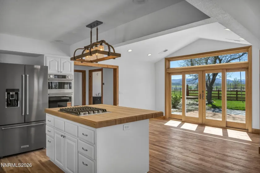 1097 Meadowlark, Gardnerville, Nevada 89460, 4 Bedrooms Bedrooms, ,3 BathroomsBathrooms,Residential,Residential,Meadowlark,260004226