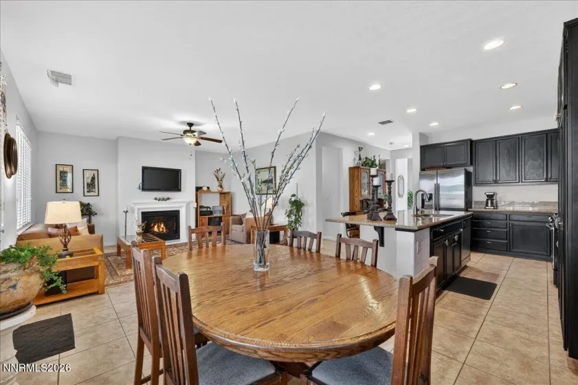 1945 Horse Prairie, Reno, Nevada 89521, 4 Bedrooms Bedrooms, ,4 BathroomsBathrooms,Residential,Residential,Horse Prairie,260004228