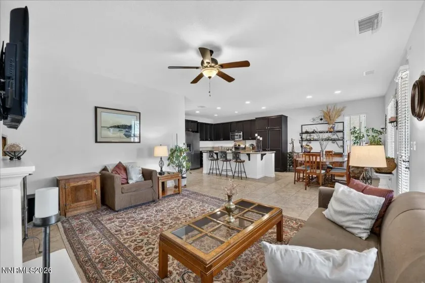 1945 Horse Prairie, Reno, Nevada 89521, 4 Bedrooms Bedrooms, ,4 BathroomsBathrooms,Residential,Residential,Horse Prairie,260004228