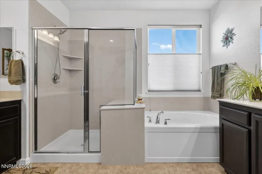 1945 Horse Prairie, Reno, Nevada 89521, 4 Bedrooms Bedrooms, ,4 BathroomsBathrooms,Residential,Residential,Horse Prairie,260004228