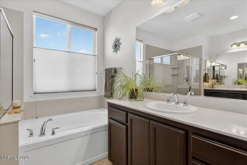 1945 Horse Prairie, Reno, Nevada 89521, 4 Bedrooms Bedrooms, ,4 BathroomsBathrooms,Residential,Residential,Horse Prairie,260004228