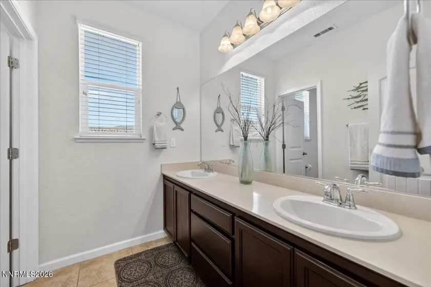 1945 Horse Prairie, Reno, Nevada 89521, 4 Bedrooms Bedrooms, ,4 BathroomsBathrooms,Residential,Residential,Horse Prairie,260004228