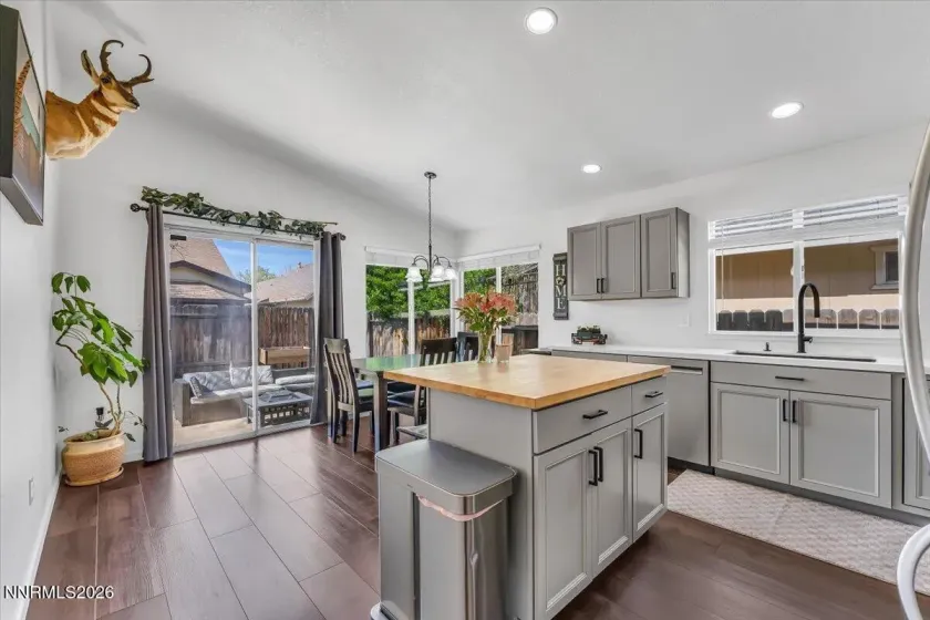 1292 O'Callaghan, Sparks, Nevada 89434, 2 Bedrooms Bedrooms, ,2 BathroomsBathrooms,Residential,Residential,O'Callaghan,260004229