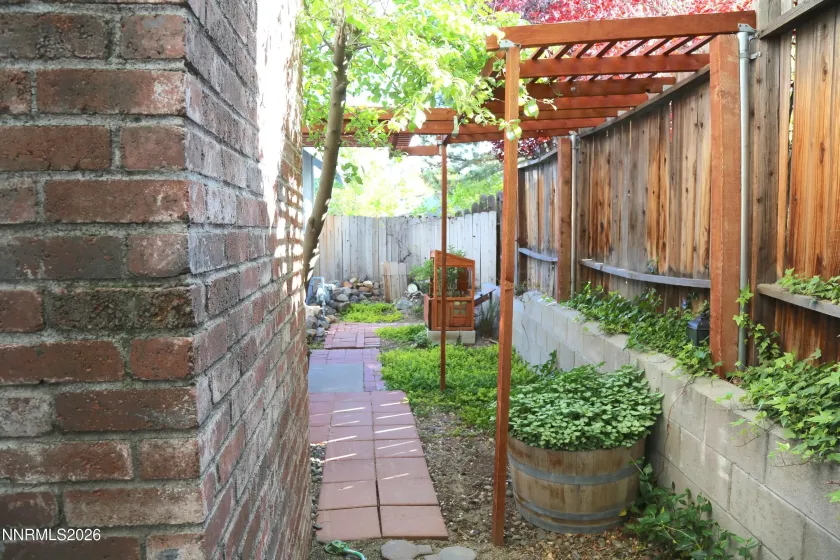 3815 Kings Row, Reno, Nevada 89503, 3 Bedrooms Bedrooms, ,3 BathroomsBathrooms,Residential,Residential,Kings Row,260004231