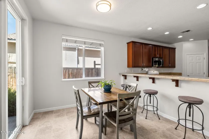 6959 Rioja, Sparks, Nevada 89436, 4 Bedrooms Bedrooms, ,3 BathroomsBathrooms,Residential,Residential,Rioja,260004232