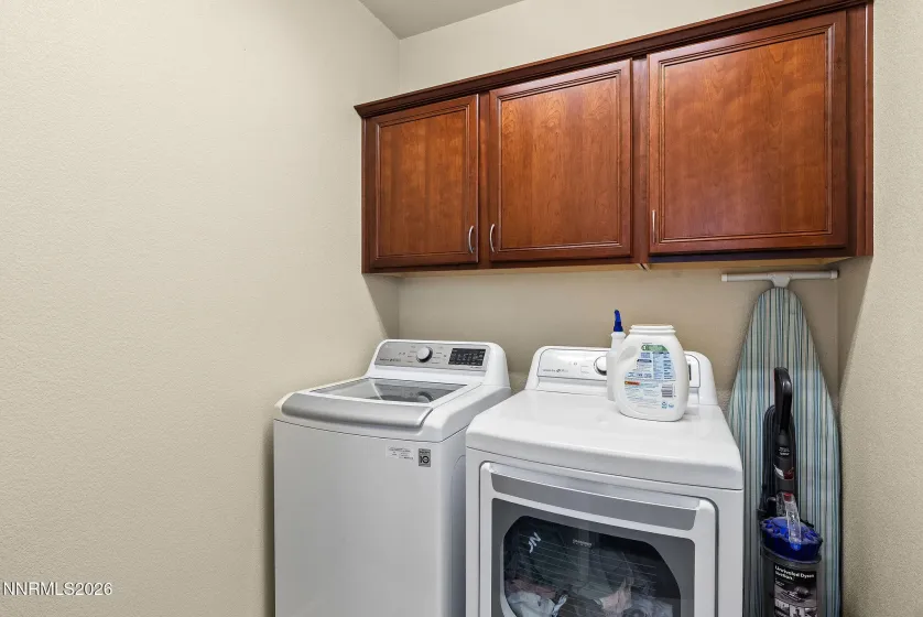 6959 Rioja, Sparks, Nevada 89436, 4 Bedrooms Bedrooms, ,3 BathroomsBathrooms,Residential,Residential,Rioja,260004232