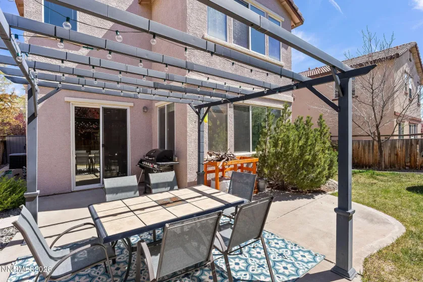 6959 Rioja, Sparks, Nevada 89436, 4 Bedrooms Bedrooms, ,3 BathroomsBathrooms,Residential,Residential,Rioja,260004232