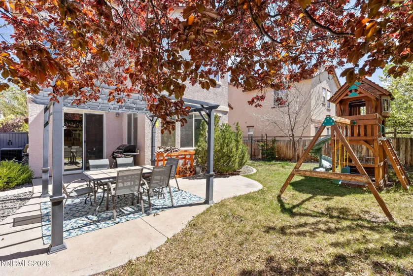 6959 Rioja, Sparks, Nevada 89436, 4 Bedrooms Bedrooms, ,3 BathroomsBathrooms,Residential,Residential,Rioja,260004232