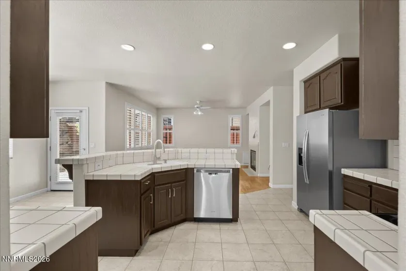 4462 Scott Peak, Sparks, Nevada 89436, 4 Bedrooms Bedrooms, ,4 BathroomsBathrooms,Residential,Residential,Scott Peak,260004234