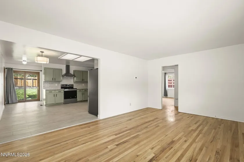 1785 Bonneville, Reno, Nevada 89503, 4 Bedrooms Bedrooms, ,2 BathroomsBathrooms,Residential,Residential,Bonneville,260004241