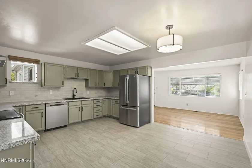 1785 Bonneville, Reno, Nevada 89503, 4 Bedrooms Bedrooms, ,2 BathroomsBathrooms,Residential,Residential,Bonneville,260004241