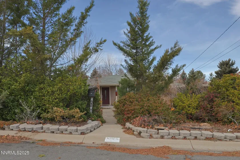 1659 Davidson, Reno, Nevada 89509, 4 Bedrooms Bedrooms, ,2 BathroomsBathrooms,Residential,Residential,Davidson,250058852