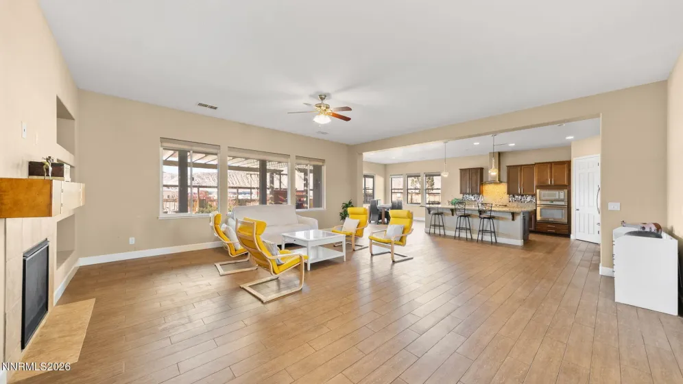 11725 Paradise View, Sparks, Nevada 89441, 5 Bedrooms Bedrooms, ,3 BathroomsBathrooms,Residential,Residential,Paradise View,260004246