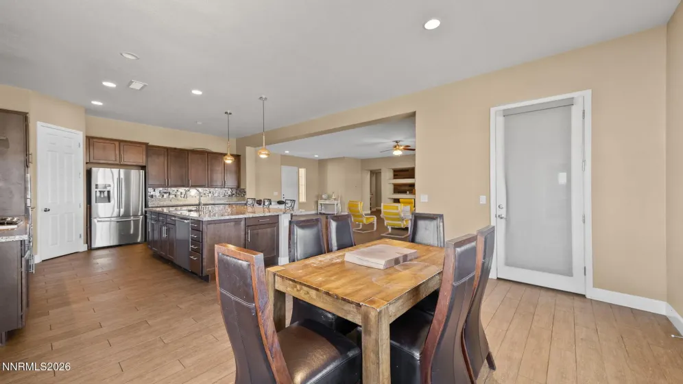 11725 Paradise View, Sparks, Nevada 89441, 5 Bedrooms Bedrooms, ,3 BathroomsBathrooms,Residential,Residential,Paradise View,260004246