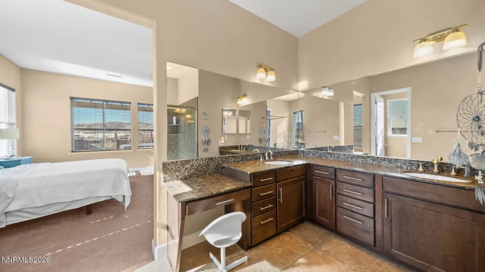 11725 Paradise View, Sparks, Nevada 89441, 5 Bedrooms Bedrooms, ,3 BathroomsBathrooms,Residential,Residential,Paradise View,260004246