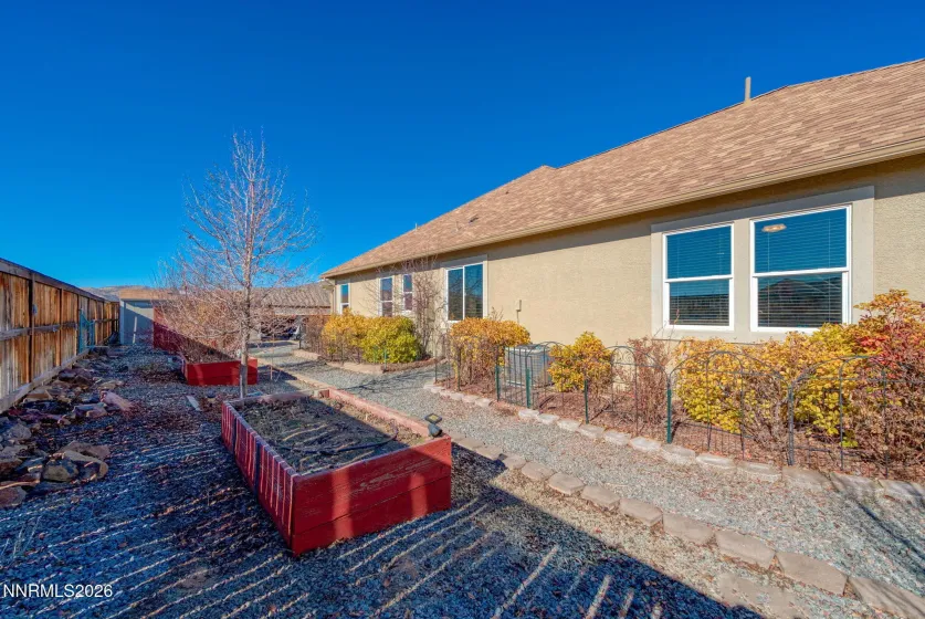 11725 Paradise View, Sparks, Nevada 89441, 5 Bedrooms Bedrooms, ,3 BathroomsBathrooms,Residential,Residential,Paradise View,260004246