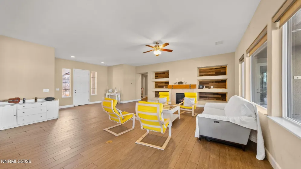 11725 Paradise View, Sparks, Nevada 89441, 5 Bedrooms Bedrooms, ,3 BathroomsBathrooms,Residential,Residential,Paradise View,260004246