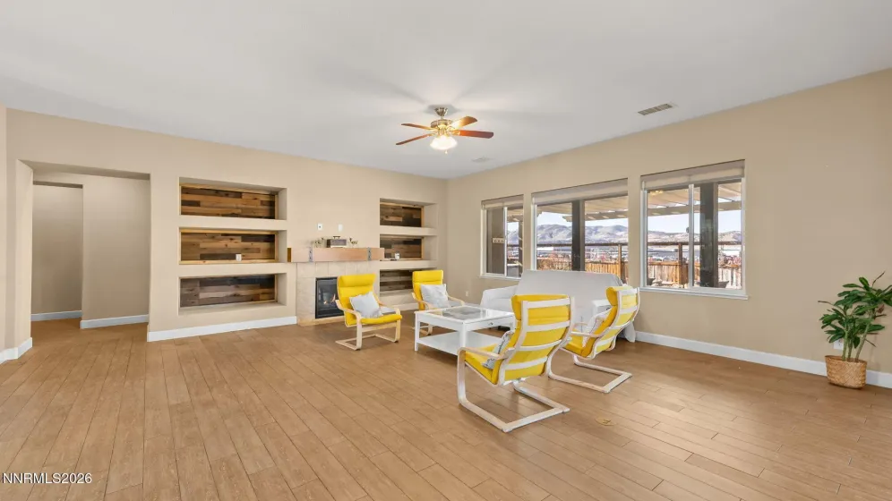 11725 Paradise View, Sparks, Nevada 89441, 5 Bedrooms Bedrooms, ,3 BathroomsBathrooms,Residential,Residential,Paradise View,260004246