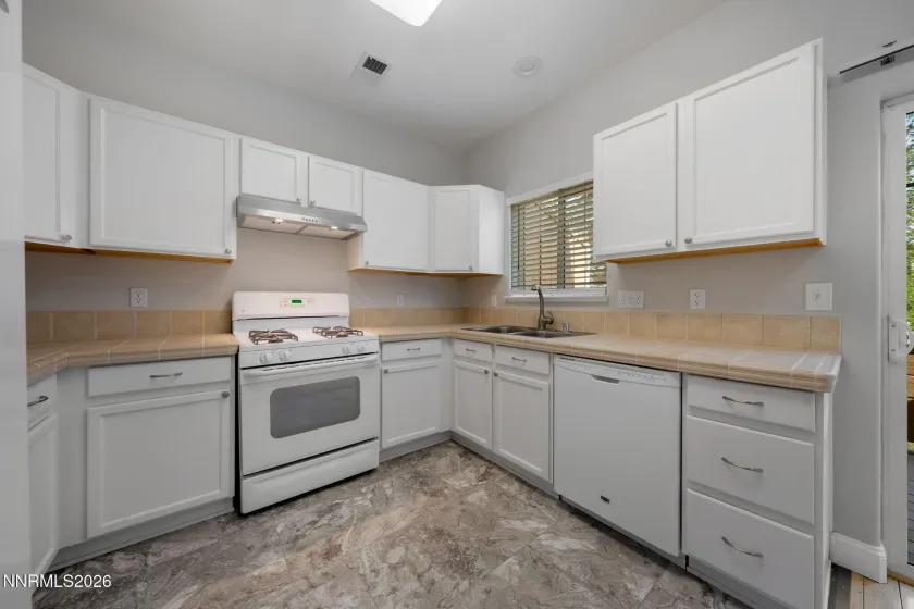 4610 Kathleen Denise, Reno, Nevada 89503, 2 Bedrooms Bedrooms, ,3 BathroomsBathrooms,Residential,Residential,Kathleen Denise,260004249