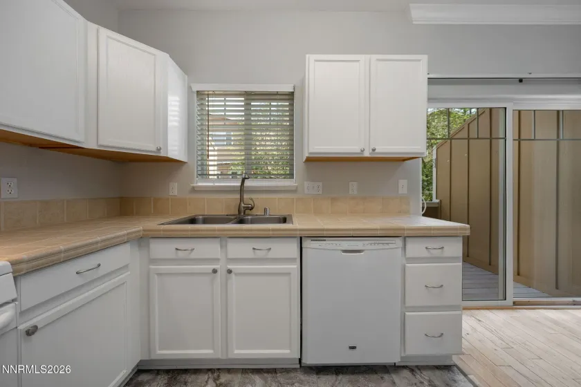 4610 Kathleen Denise, Reno, Nevada 89503, 2 Bedrooms Bedrooms, ,3 BathroomsBathrooms,Residential,Residential,Kathleen Denise,260004249