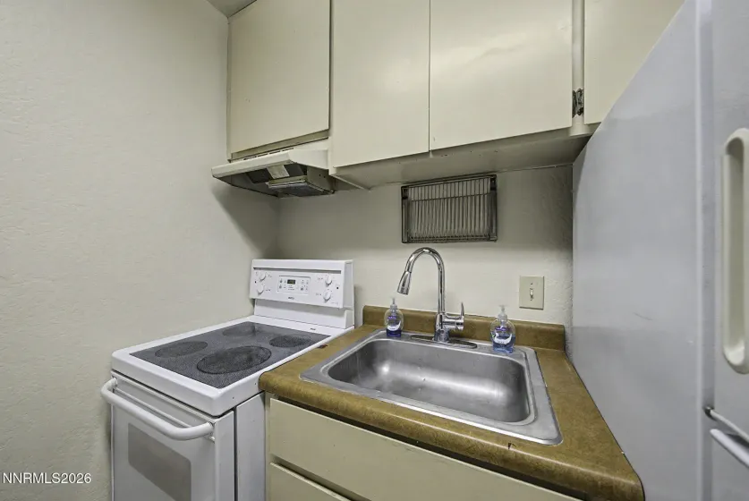 1000 Beck, Reno, Nevada 89509, ,1 BathroomBathrooms,Residential,Residential,Beck,260004250