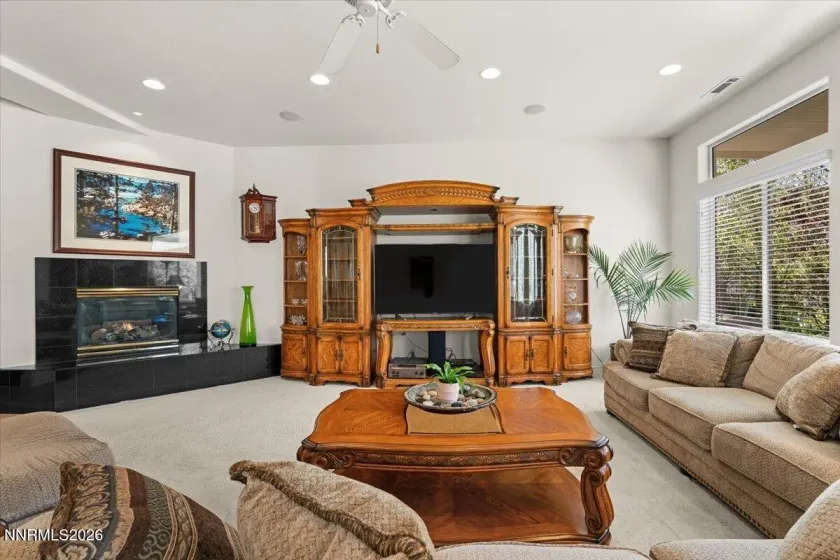 12445 Ocean View, Sparks, Nevada 89441, 5 Bedrooms Bedrooms, ,4 BathroomsBathrooms,Residential,Residential,Ocean View,260004253