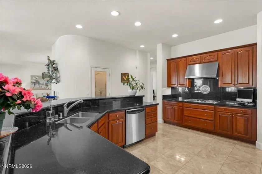 12445 Ocean View, Sparks, Nevada 89441, 5 Bedrooms Bedrooms, ,4 BathroomsBathrooms,Residential,Residential,Ocean View,260004253