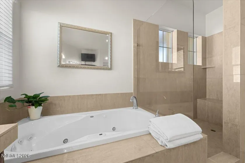 12445 Ocean View, Sparks, Nevada 89441, 5 Bedrooms Bedrooms, ,4 BathroomsBathrooms,Residential,Residential,Ocean View,260004253