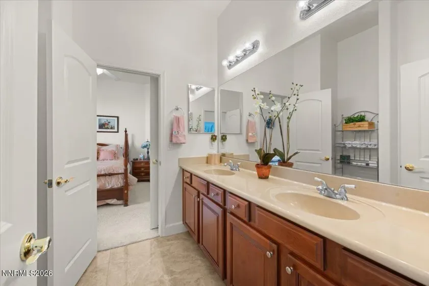 12445 Ocean View, Sparks, Nevada 89441, 5 Bedrooms Bedrooms, ,4 BathroomsBathrooms,Residential,Residential,Ocean View,260004253