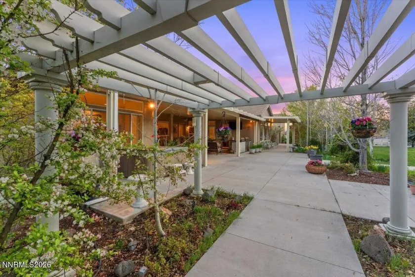 12445 Ocean View, Sparks, Nevada 89441, 5 Bedrooms Bedrooms, ,4 BathroomsBathrooms,Residential,Residential,Ocean View,260004253