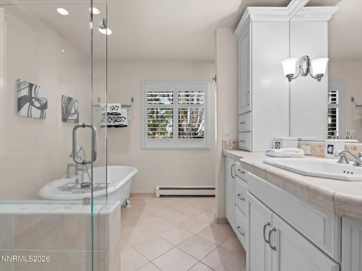 16020 Edmands, Reno, Nevada 89511, 3 Bedrooms Bedrooms, ,3 BathroomsBathrooms,Residential,Residential,Edmands,260004254