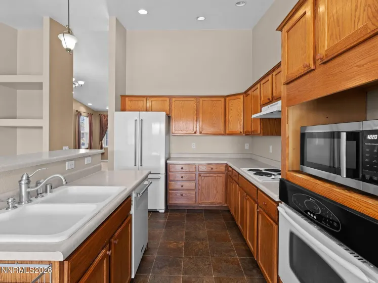 875 Vista Park, Carson City, Nevada 89705, 4 Bedrooms Bedrooms, ,2 BathroomsBathrooms,Residential,Residential,Vista Park,260004258