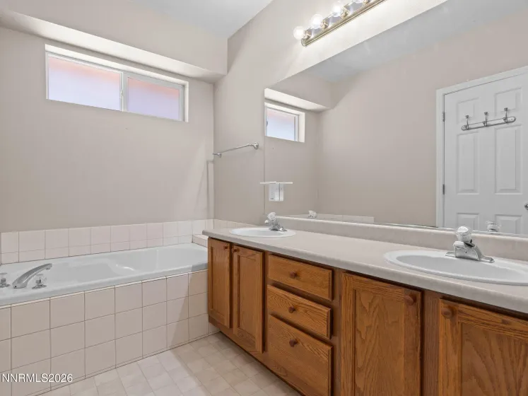 875 Vista Park, Carson City, Nevada 89705, 4 Bedrooms Bedrooms, ,2 BathroomsBathrooms,Residential,Residential,Vista Park,260004258