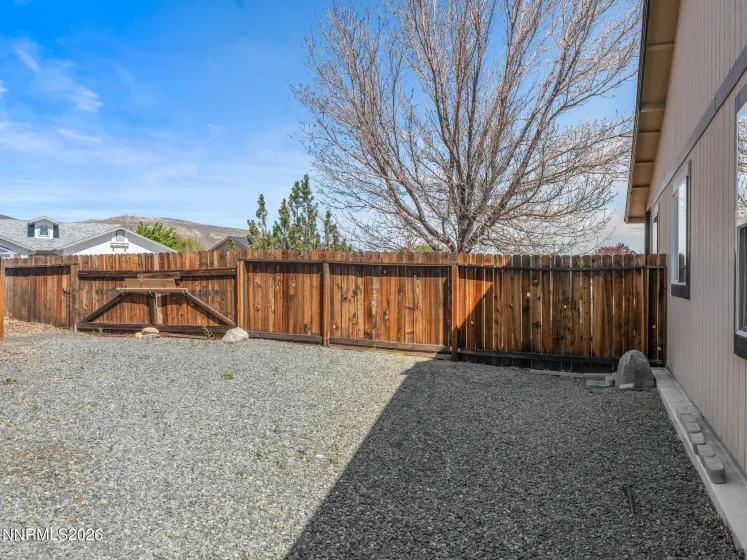 875 Vista Park, Carson City, Nevada 89705, 4 Bedrooms Bedrooms, ,2 BathroomsBathrooms,Residential,Residential,Vista Park,260004258