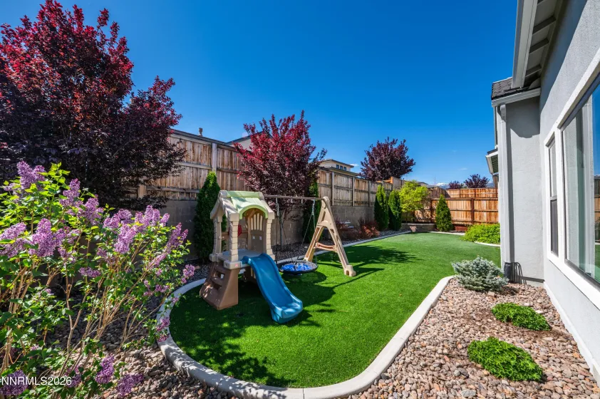 972 Little Star, Reno, Nevada 89511, 3 Bedrooms Bedrooms, ,3 BathroomsBathrooms,Residential,Residential,Little Star,260004257