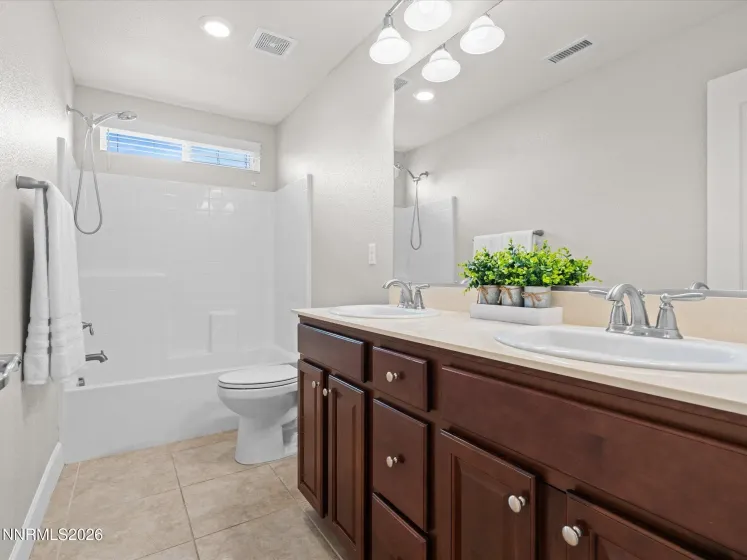 918 Garden Pond, Spanish Springs, Nevada 89441, 4 Bedrooms Bedrooms, ,3 BathroomsBathrooms,Residential,Residential,Garden Pond,260004263