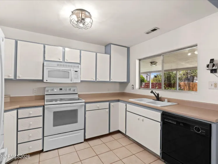 112 I, Sparks, Nevada 89431, 2 Bedrooms Bedrooms, ,1 BathroomBathrooms,Residential,Residential,I,260004264