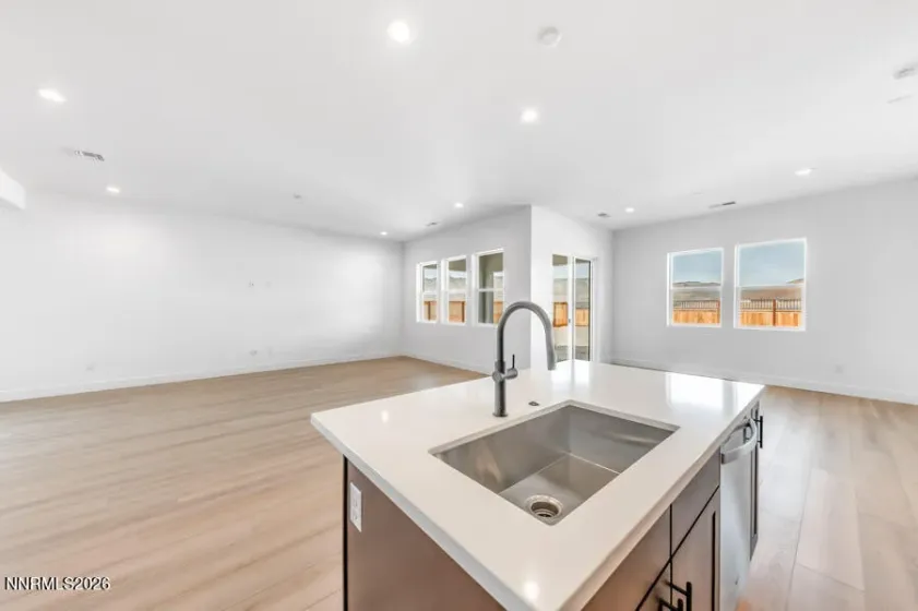 521 La Tray, Sparks, Nevada 89441, 3 Bedrooms Bedrooms, ,3 BathroomsBathrooms,Residential,Residential,La Tray,250053808