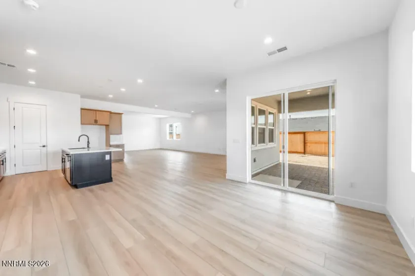 521 La Tray, Sparks, Nevada 89441, 3 Bedrooms Bedrooms, ,3 BathroomsBathrooms,Residential,Residential,La Tray,250053808